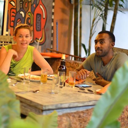 Hostel City Hub Colombo Airport Katunayaka Екстериор снимка